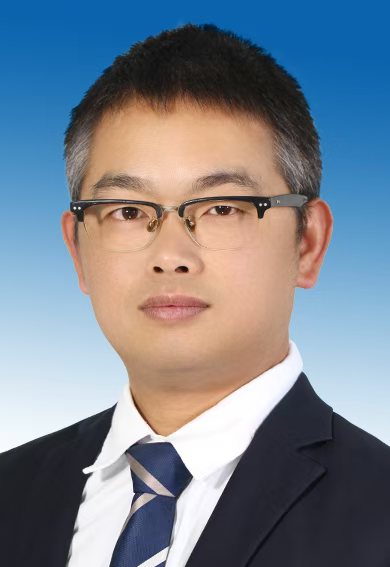 江荣亮.jpg